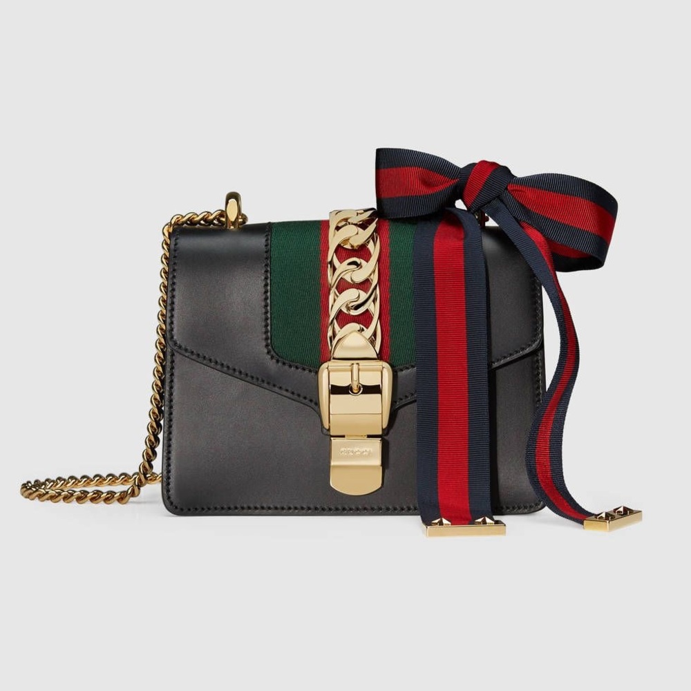 100% authentic Gucci Sylvie mini black
